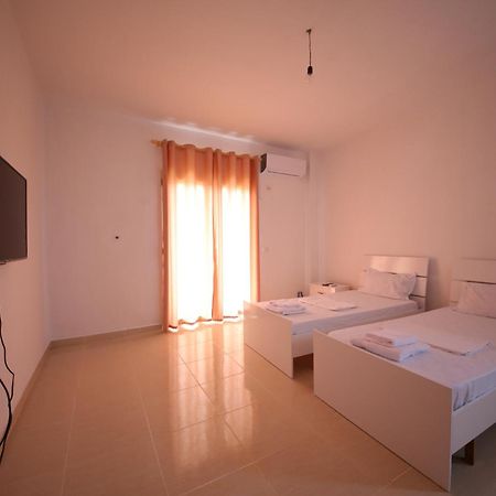 Hotel Andrea Bashuri Divjaka Exterior foto